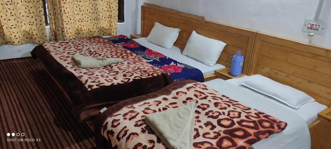 Jahangir Cottage Pahalgām Esterno foto