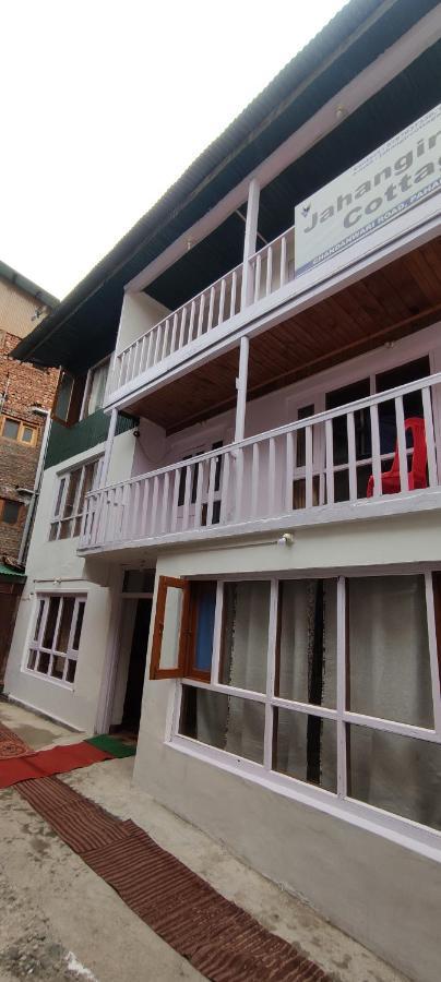 Jahangir Cottage Pahalgām Esterno foto