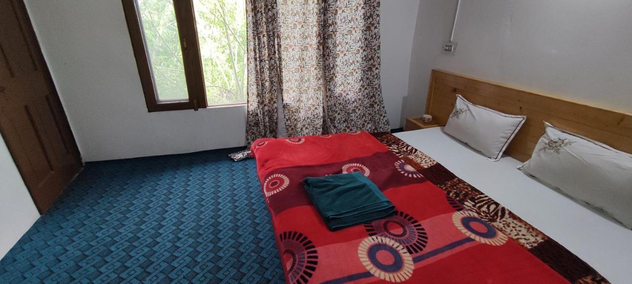Jahangir Cottage Pahalgām Esterno foto