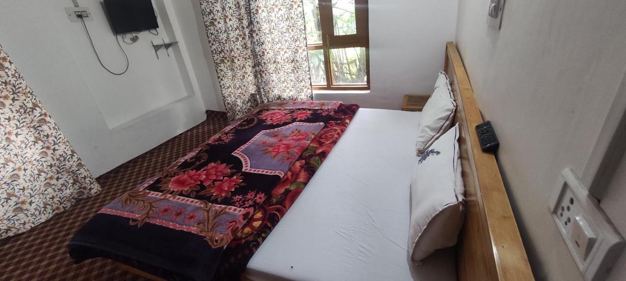 Jahangir Cottage Pahalgām Esterno foto