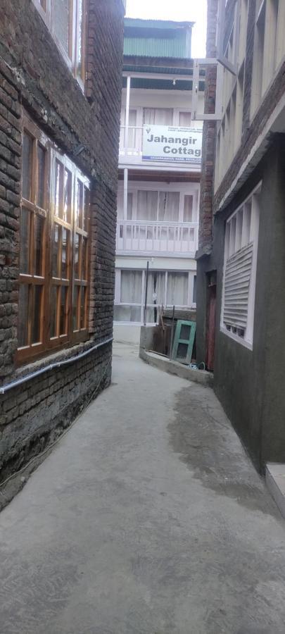 Jahangir Cottage Pahalgām Esterno foto